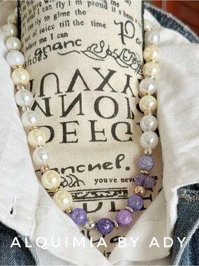 QUARTZ White Pearl and Purple Bead  Necklace